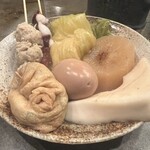 花くじら - つくね、たこ、チーズロールキャベツ、ねぎ袋、玉子、大根、はんぺん