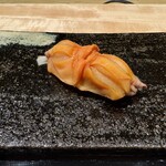 鮨旬美 西川 - 赤貝握り