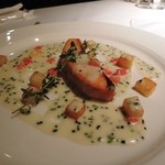 イ・ボローニャ - 秋鮭のソテー　オリーブオイルソース
