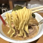 らーめん蓮 - 麺リフト