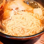 やぐら亭 - パツン系寄りの細麺。
