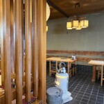 流山 すず季 - 店内