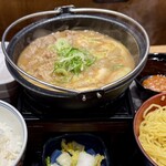吉野家 - 料理写真:牛肉玉ラーメン鍋膳