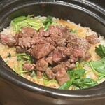 柳橋焼にく わにく - ヒレ炊き込みご飯
      