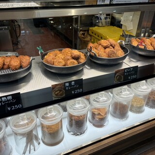 咖喱&カレーパン 天馬_1