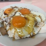 重松飯店 - 玉子3個は迫力有ります。