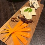 ルフージュ - チーズ盛り合わせ