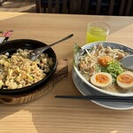 丸源ラーメン - 料理写真: