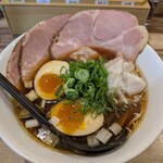 麺や ふくわらい - 鶏と鰹 醤油ワンタンそば1,150円