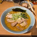 横浜家系ラーメン 友喜家 - 