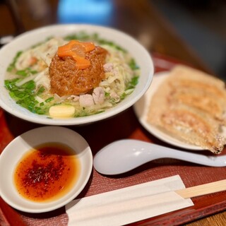 餃子とタンメン 天_1