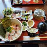 どんぶりめし つながり - ごまだれ沖の鯛茶漬け丼