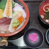  寿司酒場 すし屋の秀ヨシ - ちらしのご飯大盛(1,250＋60円)