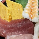  寿司酒場 すし屋の秀ヨシ - ちらしのご飯大盛(1,250＋60円)