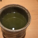 すしやのたい悟 - 最後は緑茶で温まる。