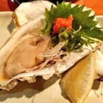 和食 あじかわ - 生牡蠣は黒板メニューです(´ω｀)