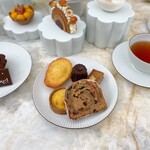 ピーク・ラウンジ - 