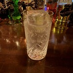 ジェリコの戦い - ジンソニック。ジントニックよりもスッキリしていてドライな味わい。