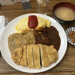 一新亭 - 三色ライス カツ付 全景