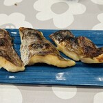 食べる水族館 魚ぎ - 焼き魚は鯛