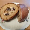 ドーナツ工房　レポロ - ラムレーズンとクリームチーズ 断面