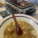 鹿児島ラーメン 真琴 - 残りは、焼肉の合間のスープに。