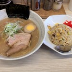 てっちゃんの味源 - とん醤油＋半チャーハン