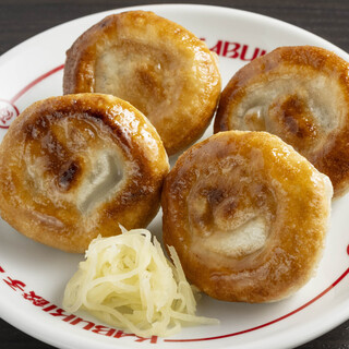 まるで小籠包！もちもち食感＆ジューシーな「KABUKI餃子」