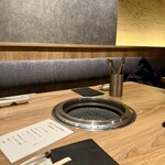 東陽町 大衆焼肉 暴飲暴食 - 綺麗な店内