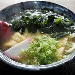 大阪うどんいなの路 - きつね、わかめトッピング