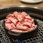 東陽町 大衆焼肉 暴飲暴食 - 炙りユッケ