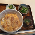 Shiyou Getsuan - 2014年12月。カツ丼800円。サラダ、お新香、ミニそば付。
