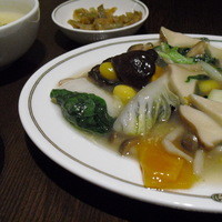 中国飯店 紫玉蘭 - ランチ（五目野菜の炒め物）