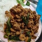 タイごはん 泉州屋台 - ガパオ