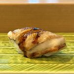 駒寿し - 煮穴子を軽く焼いてツメ（長崎）