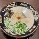 濃厚とんこつラーメン 一峰 - 