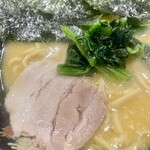 濃厚とんこつラーメン 一峰 - 