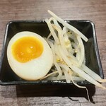 濃厚とんこつラーメン 一峰 - 