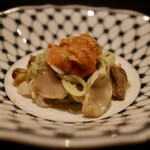 三和 - ツブ貝と馬糞雲丹の冷製パスタ