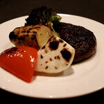 三和 - 季節の野菜の炭火焼き