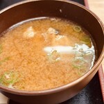 縁 - あら汁も生臭さがなく、大変美味しい