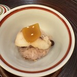 山玄茶 - お誕生日なので飯蒸しは赤飯、カラスミ