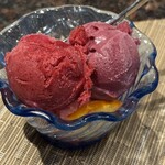 Harbor Kitchen - ８種類暗いあるアイスから、ブラッドオレンジ、ブドウ、カシスわ選択、オレンジが美味しゅうございました。