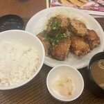 ガスト - 料理写真:からあげ合盛り定食6個 ¥1090