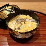 京味 もと井 - ▼椀物 ・かき玉仕立ての煮麺 　メヒカリの骨煎餅