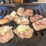 札幌塩ホルモン やばホル本店 - 