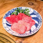 和牛料理 一石三鳥 総本店 - 