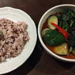 五○堂 - なすチキンカリーと雑穀米
