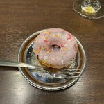 EJEVAR - イチゴの香りがします