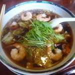Kiyoumasu - 海老のあんかけうま煮麺（醤油）大口径の丼なので箸は端に置くしか・・